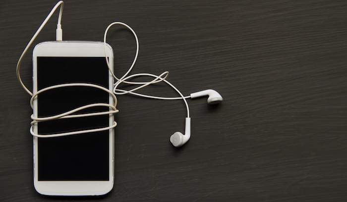 8 Podcasts for Salespeople and Sales-Minded People