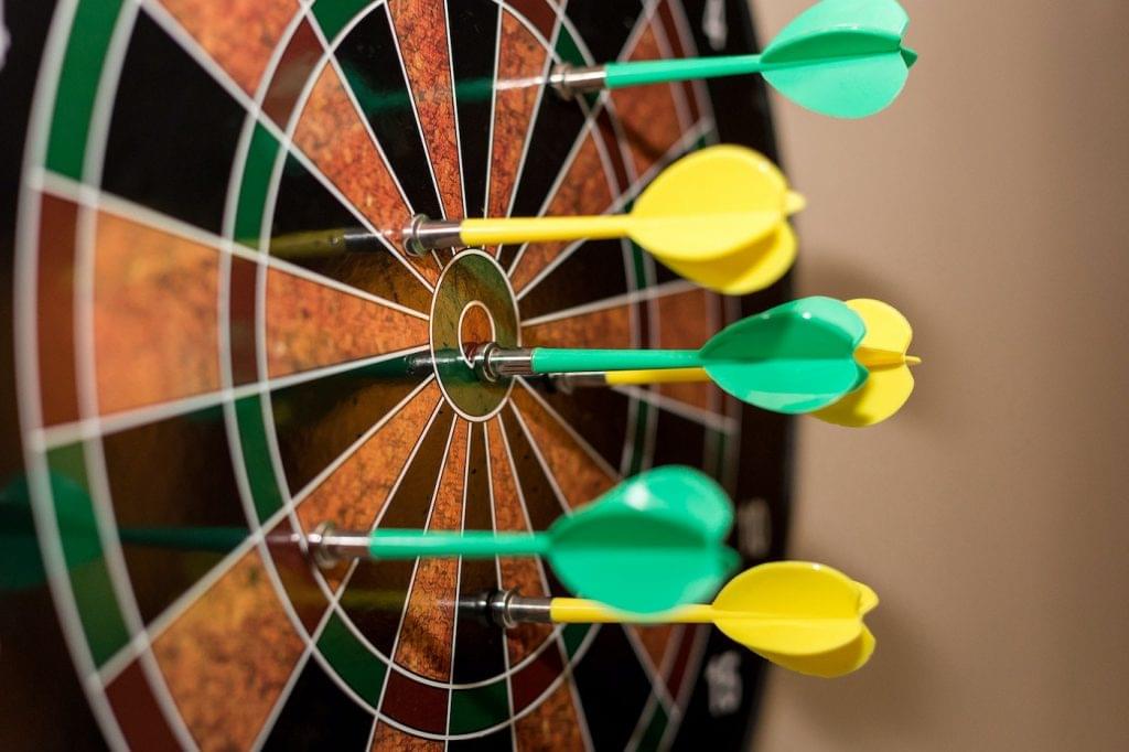 picture of magnetic dart board
