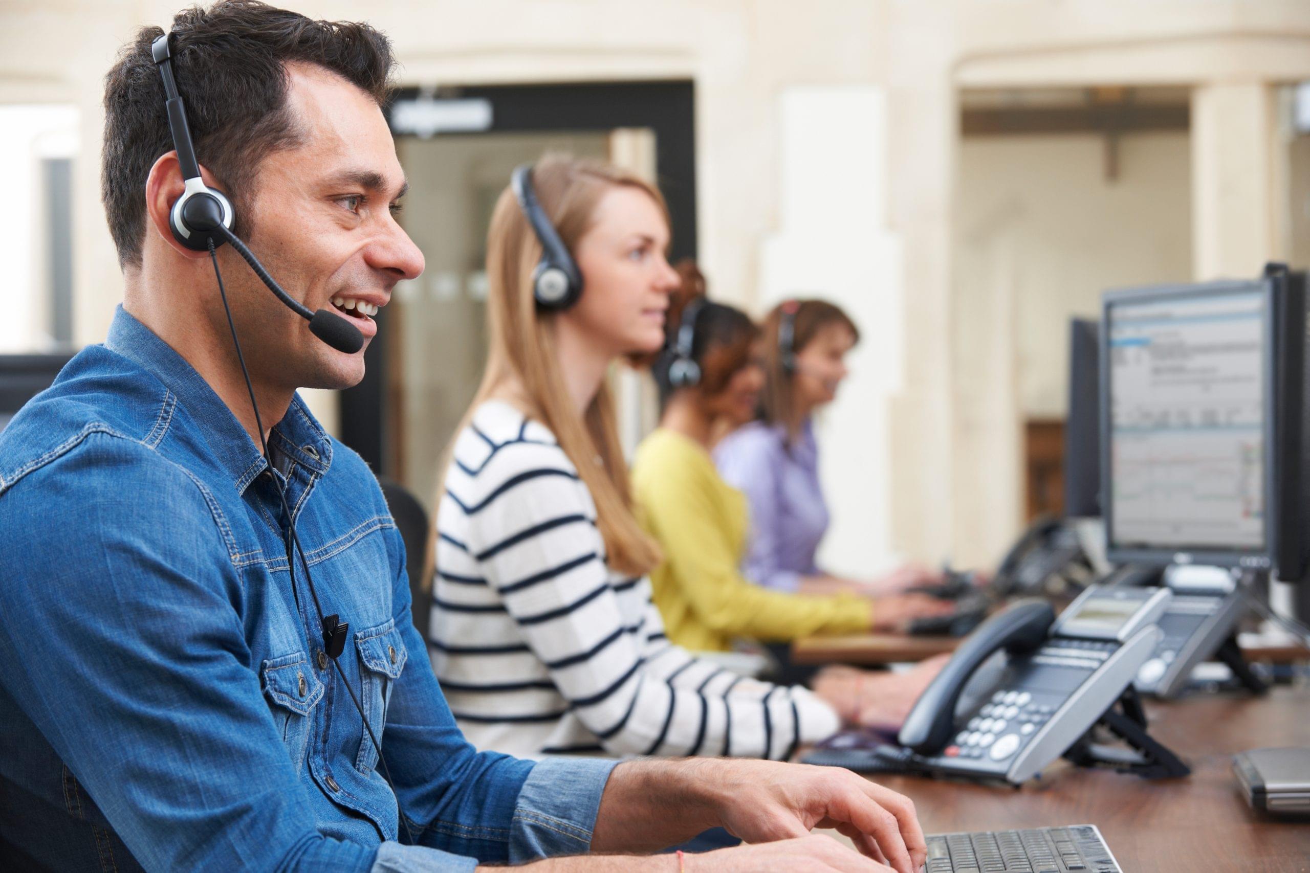 Live Chat for Customer Service: 6 Benefits - TA